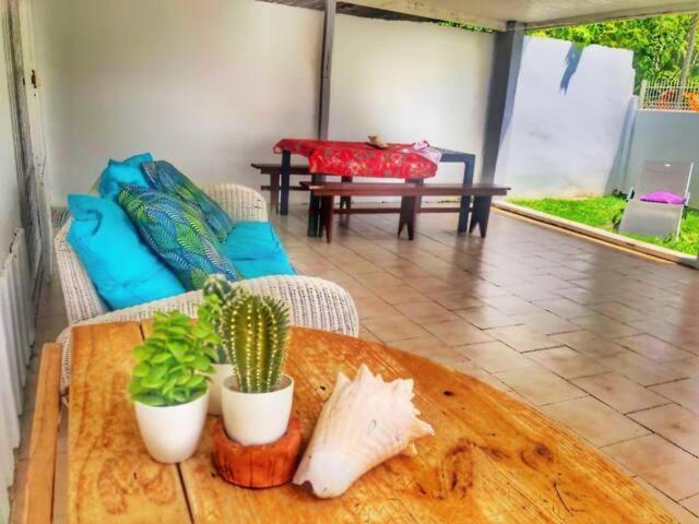 Malilia Beach A Sainte-Anne - Wifi -5 Min A Pied De La Plage المظهر الخارجي الصورة