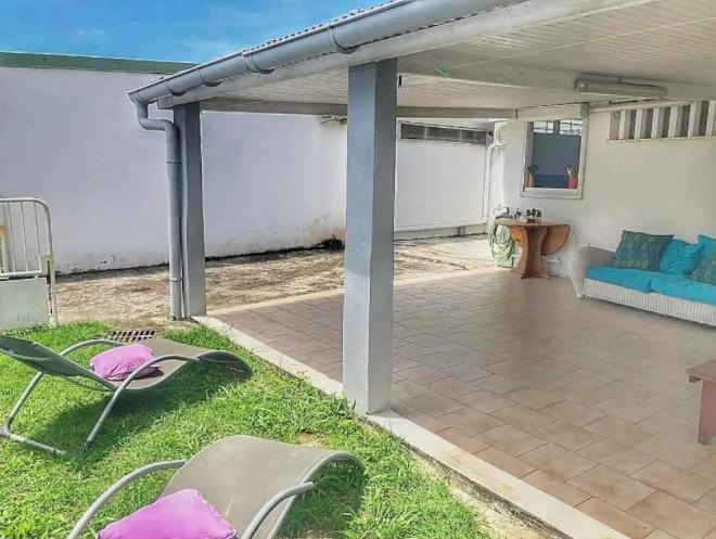 Malilia Beach A Sainte-Anne - Wifi -5 Min A Pied De La Plage المظهر الخارجي الصورة